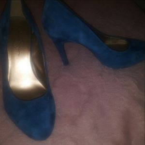 Jessica Simpson's Royal blue suede pumps